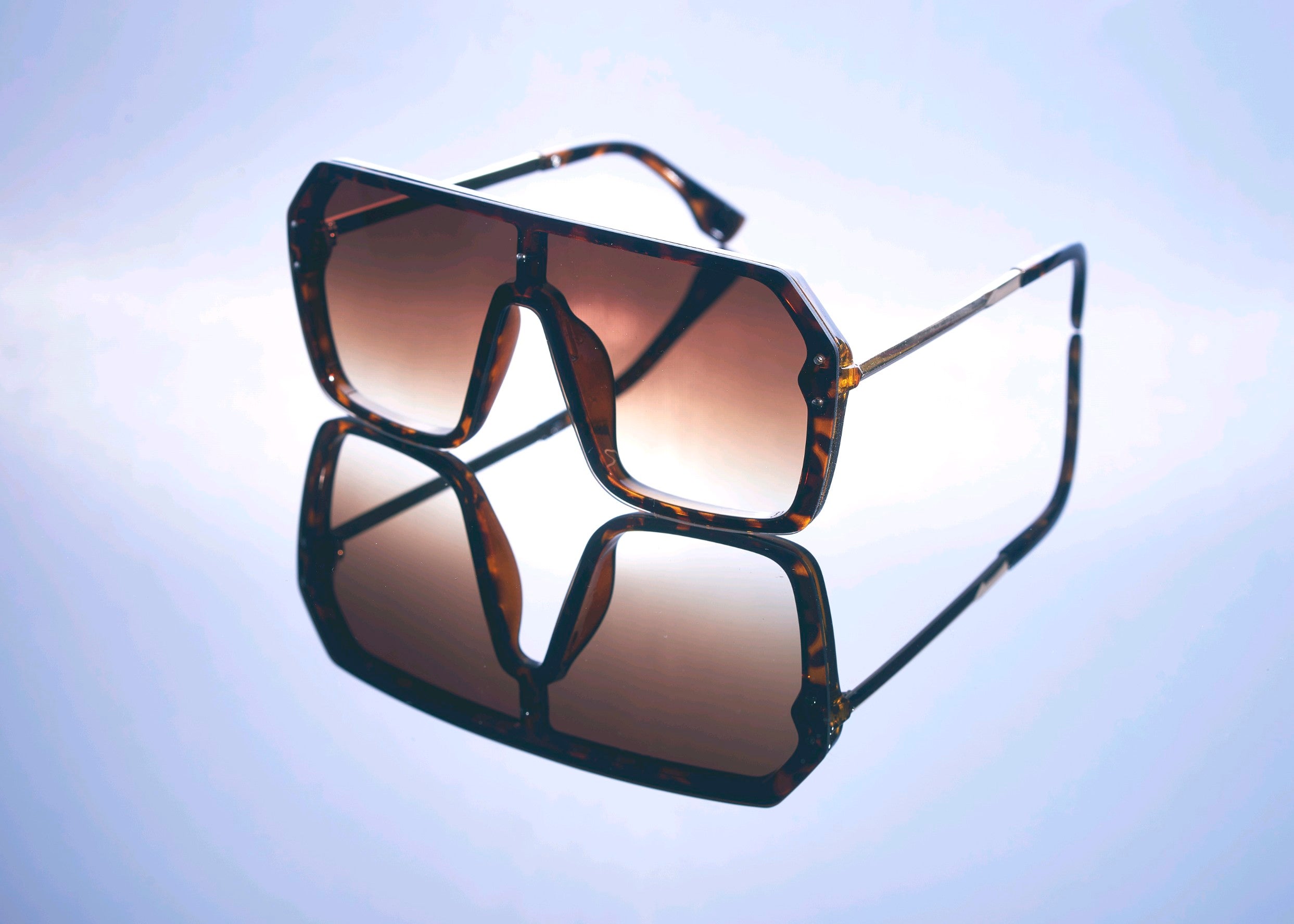 Stylish Retro Design Brown